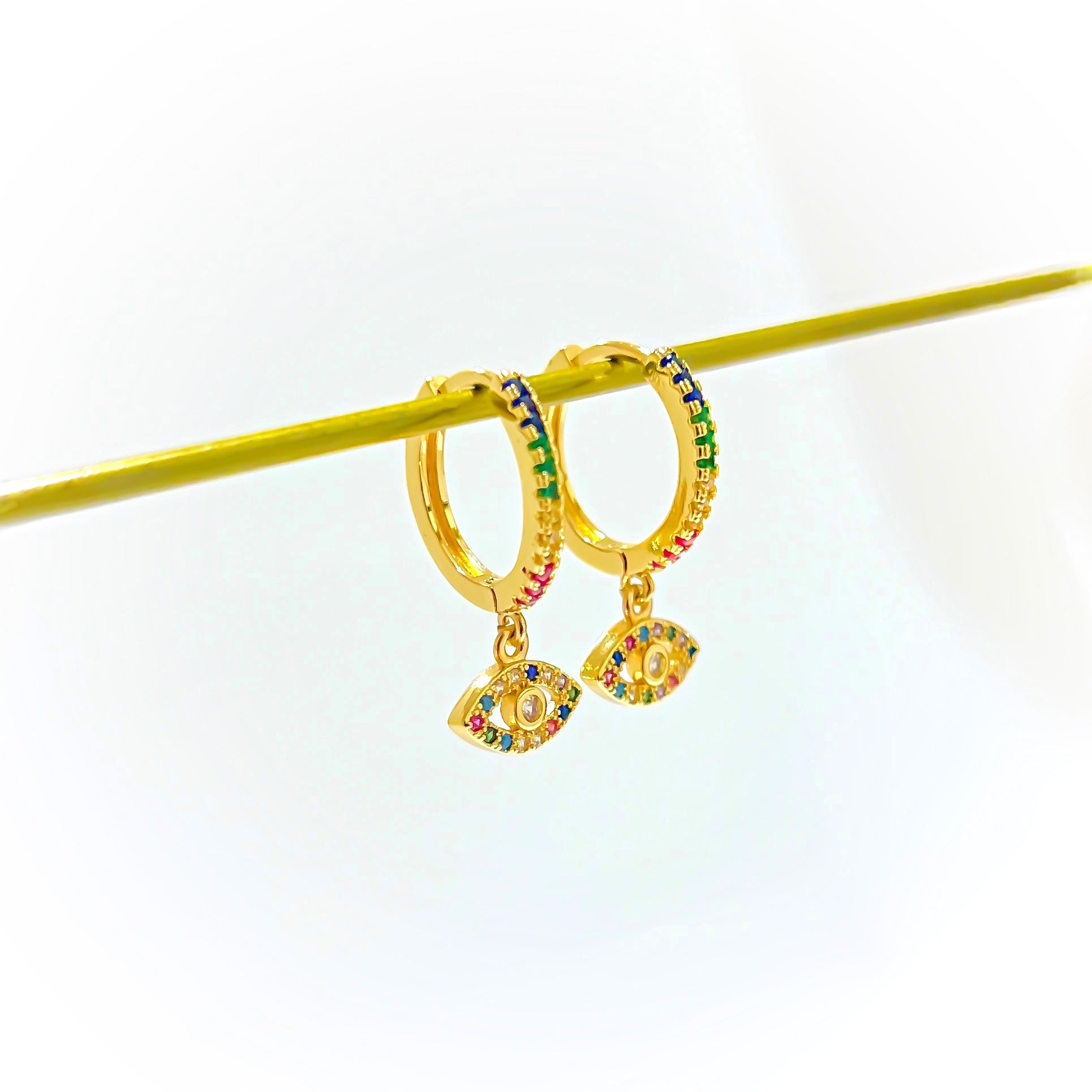    huggies-bano-de-oro-18k